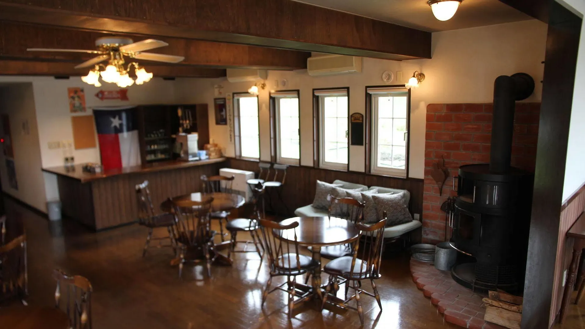 Popcorn Lodge Niseko Couette-café
